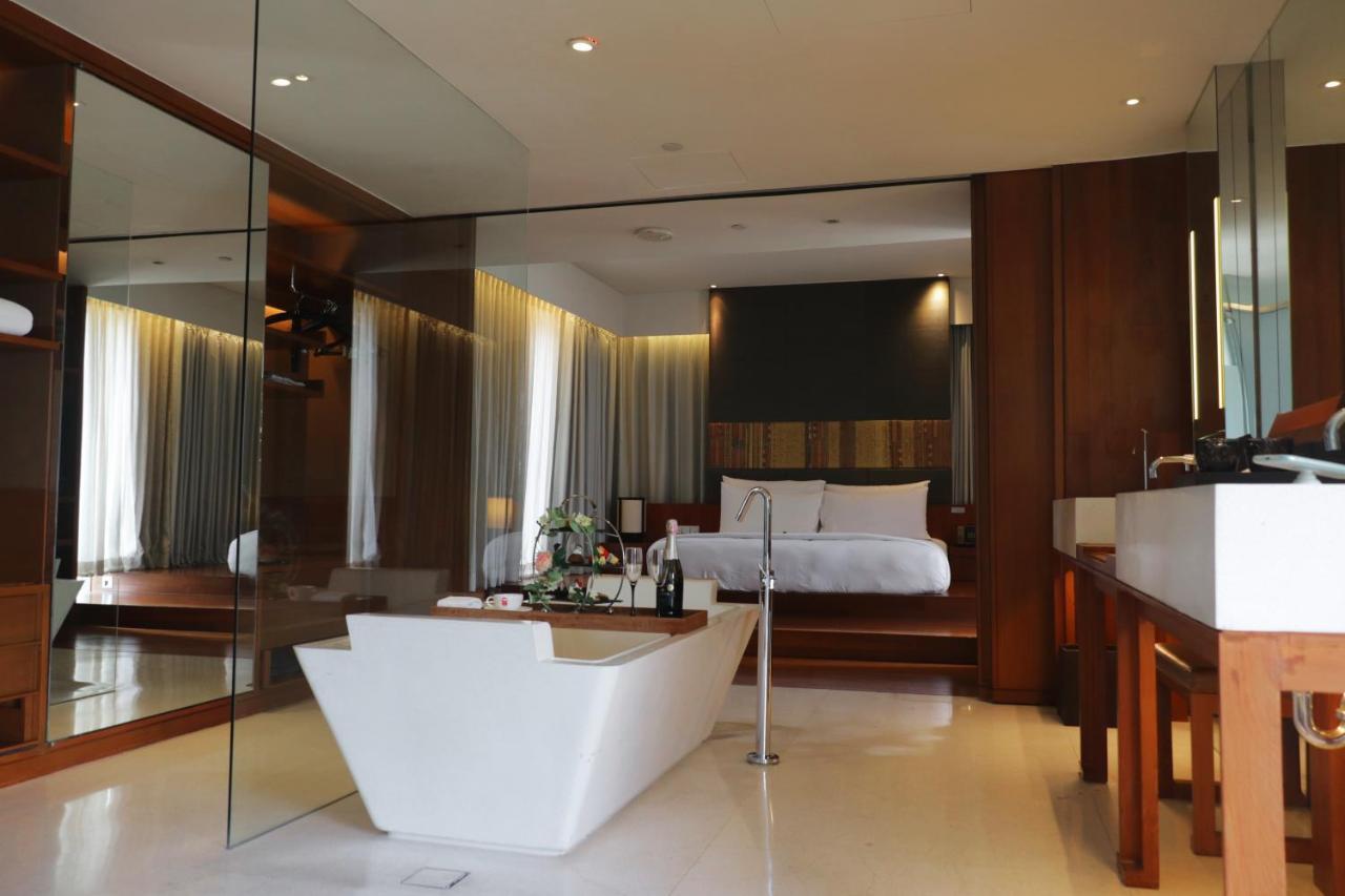Hansar Bangkok Hotel Екстер'єр фото