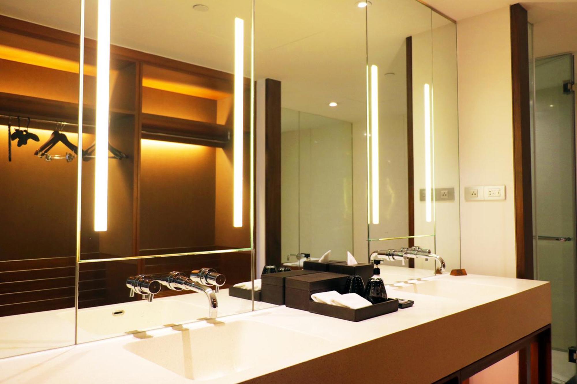 Hansar Bangkok Hotel Екстер'єр фото