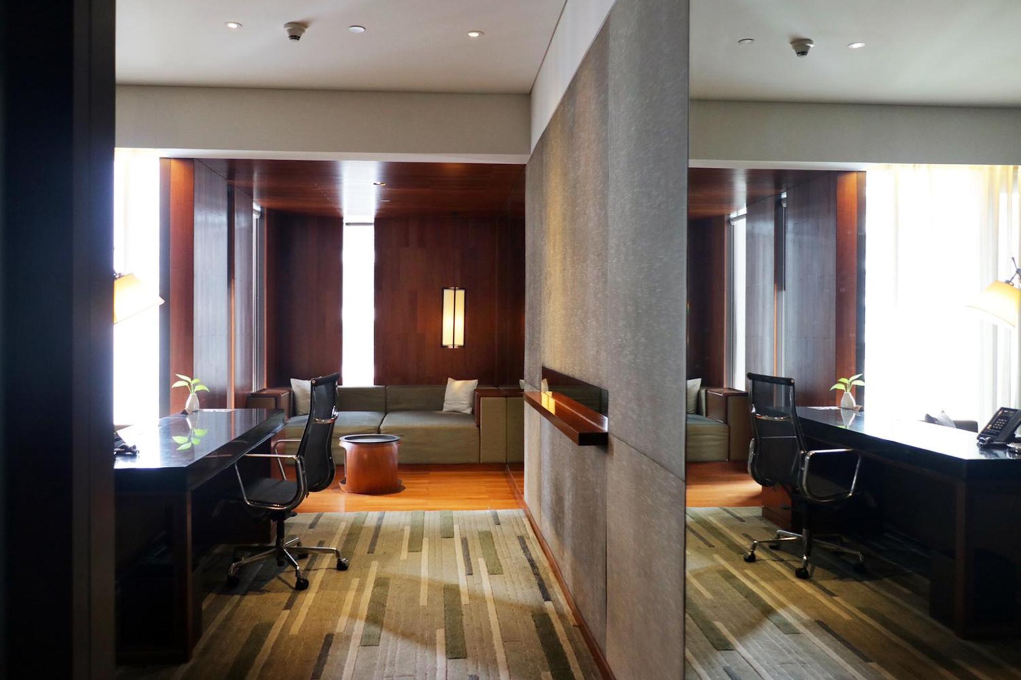 Hansar Bangkok Hotel Екстер'єр фото
