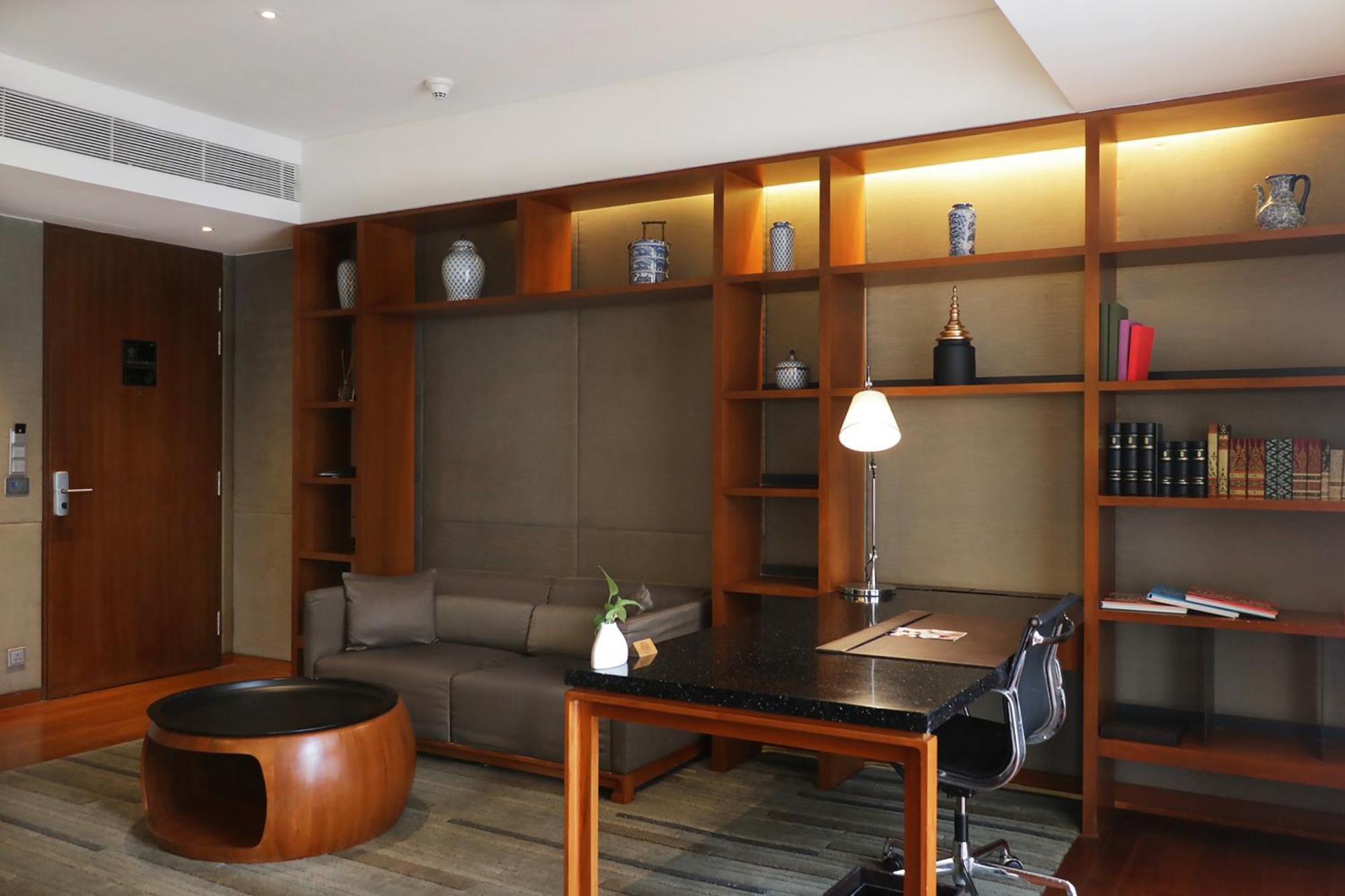 Hansar Bangkok Hotel Екстер'єр фото